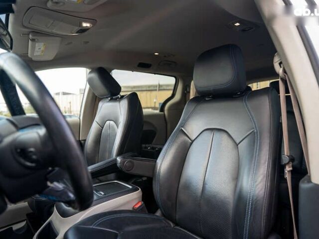 Крайслер Pacifica, об'ємом двигуна 3.6 л та пробігом 135 тис. км за 28000 $, фото 14 на Automoto.ua