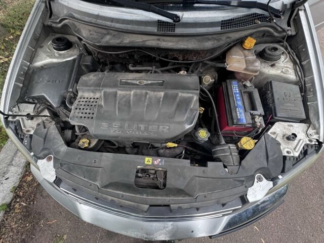 Крайслер Пасифик 2004 в Краматорске на Automoto.ua Серый Крайслер Пасифик, объемом двигателя 3.5 л и пробегом 430 тыс. км за 1500 $, фото 3 на Automoto.ua