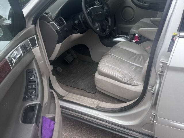 Крайслер Пасифик 2004 в Краматорске на Automoto.ua Серый Крайслер Пасифик, объемом двигателя 3.5 л и пробегом 430 тыс. км за 1500 $, фото 6 на Automoto.ua