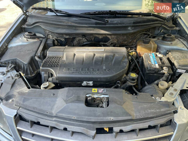 Серый Крайслер Пасифик, объемом двигателя 3.5 л и пробегом 300 тыс. км за 6200 $, фото 11 на Automoto.ua