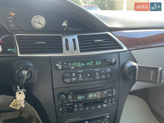 Серый Крайслер Пасифик, объемом двигателя 3.5 л и пробегом 300 тыс. км за 6200 $, фото 16 на Automoto.ua