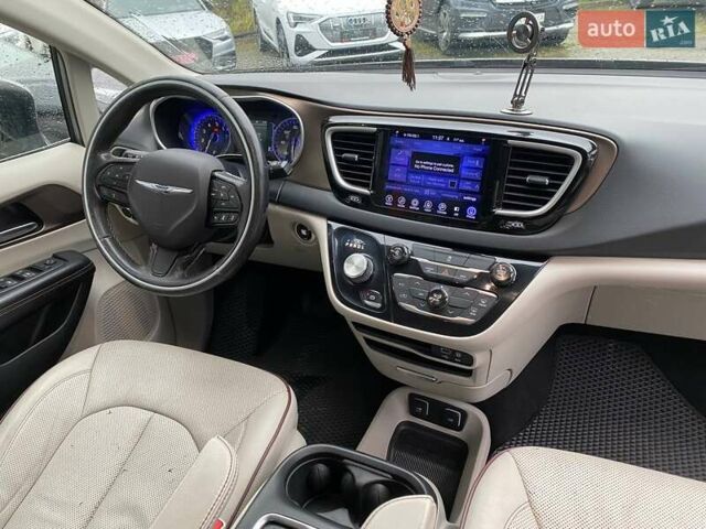 Сірий Крайслер Pacifica, об'ємом двигуна 3.6 л та пробігом 199 тис. км за 13400 $, фото 9 на Automoto.ua