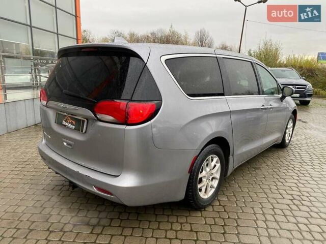 Сірий Крайслер Pacifica, об'ємом двигуна 3.6 л та пробігом 199 тис. км за 13400 $, фото 6 на Automoto.ua