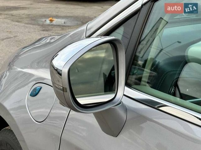 Серый Крайслер Пасифик, объемом двигателя 3.61 л и пробегом 156 тыс. км за 22990 $, фото 8 на Automoto.ua