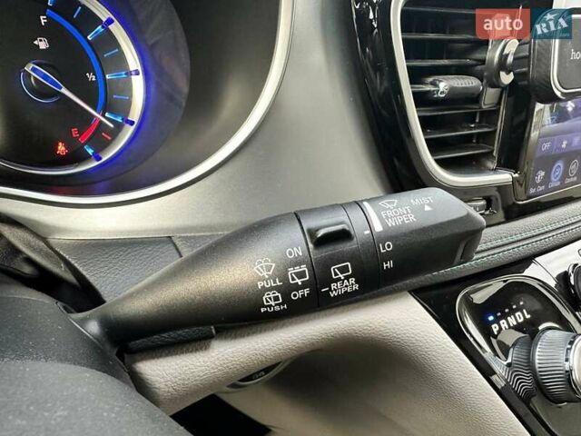 Серый Крайслер Пасифик, объемом двигателя 3.61 л и пробегом 156 тыс. км за 22990 $, фото 34 на Automoto.ua