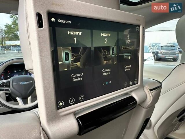 Серый Крайслер Пасифик, объемом двигателя 3.61 л и пробегом 156 тыс. км за 22990 $, фото 49 на Automoto.ua