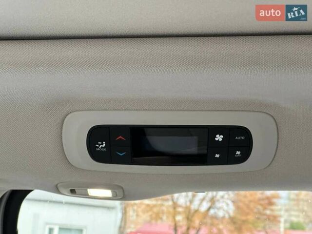 Серый Крайслер Пасифик, объемом двигателя 3.61 л и пробегом 156 тыс. км за 22990 $, фото 42 на Automoto.ua