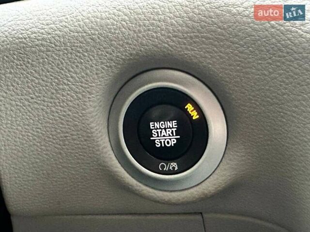 Серый Крайслер Пасифик, объемом двигателя 3.61 л и пробегом 156 тыс. км за 22990 $, фото 37 на Automoto.ua