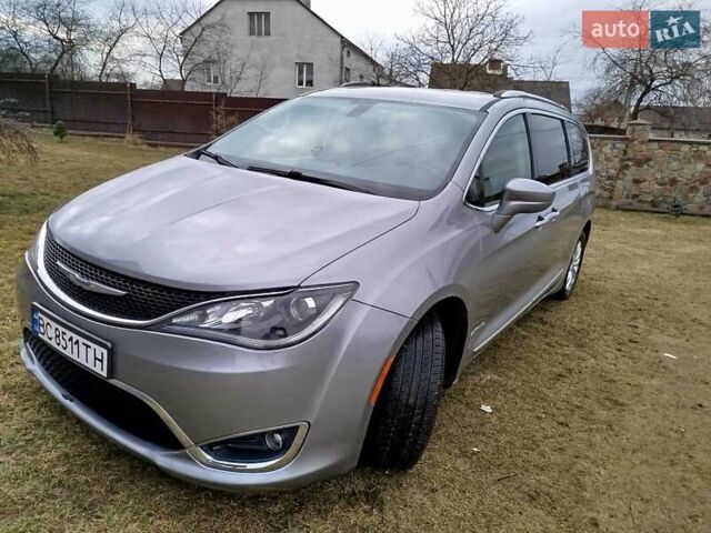 Сірий Крайслер Pacifica, об'ємом двигуна 3.61 л та пробігом 229 тис. км за 19990 $, фото 19 на Automoto.ua