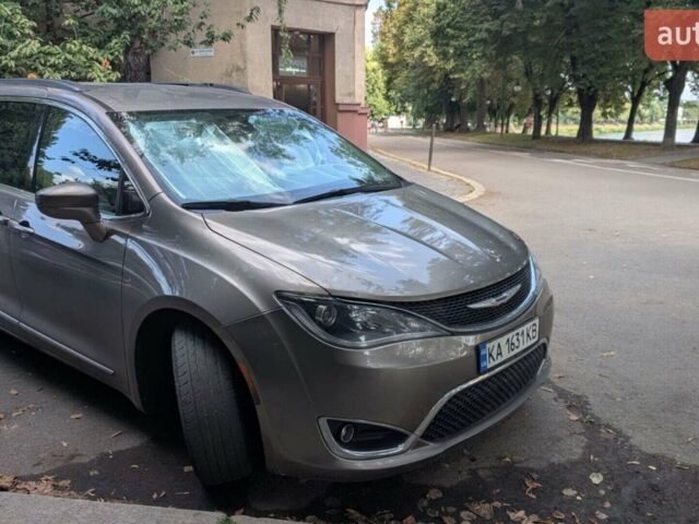 Сірий Крайслер Pacifica, об'ємом двигуна 3.61 л та пробігом 164 тис. км за 23500 $, фото 2 на Automoto.ua