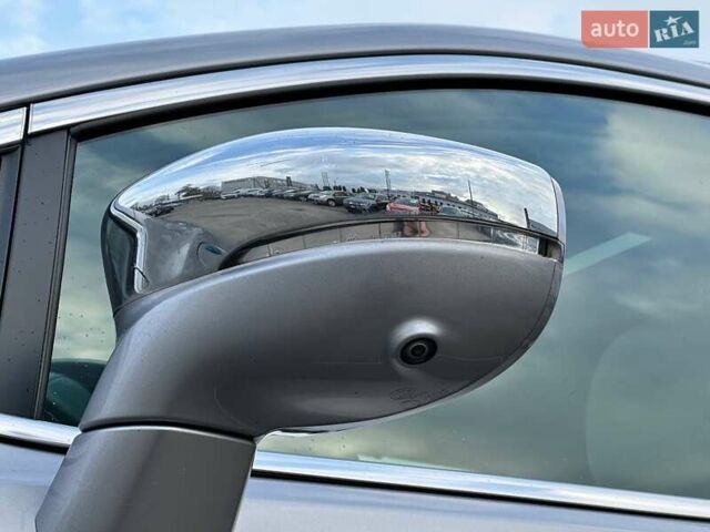 Серый Крайслер Пасифик, объемом двигателя 3.61 л и пробегом 156 тыс. км за 22990 $, фото 7 на Automoto.ua