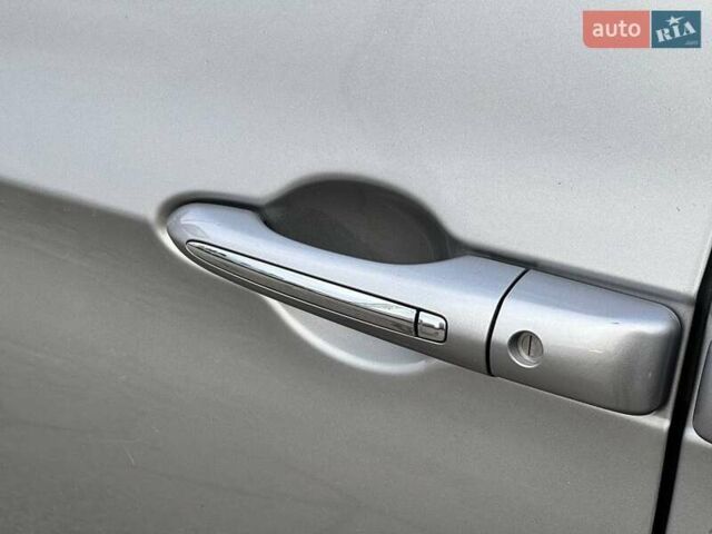 Серый Крайслер Пасифик, объемом двигателя 3.61 л и пробегом 156 тыс. км за 22990 $, фото 9 на Automoto.ua