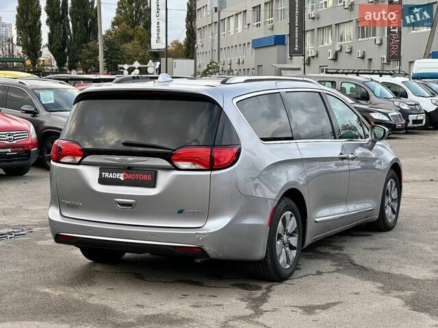 Сірий Крайслер Pacifica, об'ємом двигуна 3.6 л та пробігом 161 тис. км за 19990 $, фото 15 на Automoto.ua