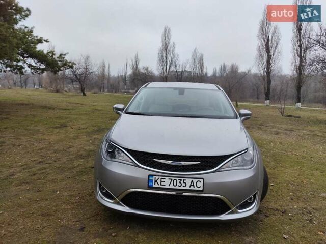 Серый Крайслер Пасифик, объемом двигателя 3.6 л и пробегом 85 тыс. км за 19800 $, фото 15 на Automoto.ua