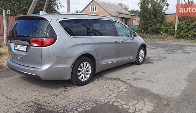 Серый Крайслер Пасифик, объемом двигателя 3.61 л и пробегом 90 тыс. км за 18800 $, фото 2 на Automoto.ua