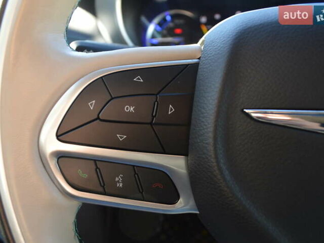 Серый Крайслер Пасифик, объемом двигателя 3.6 л и пробегом 43 тыс. км за 28500 $, фото 26 на Automoto.ua