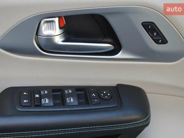 Серый Крайслер Пасифик, объемом двигателя 3.6 л и пробегом 43 тыс. км за 28500 $, фото 19 на Automoto.ua