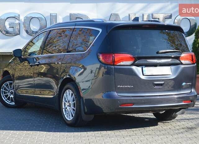 Серый Крайслер Пасифик, объемом двигателя 3.6 л и пробегом 43 тыс. км за 28500 $, фото 8 на Automoto.ua