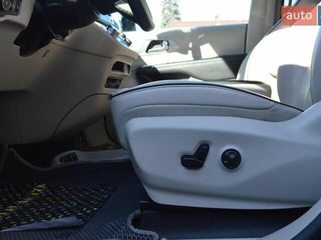 Серый Крайслер Пасифик, объемом двигателя 3.6 л и пробегом 43 тыс. км за 28500 $, фото 22 на Automoto.ua