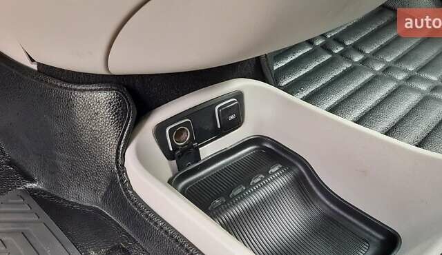 Сірий Крайслер Pacifica, об'ємом двигуна 3.61 л та пробігом 90 тис. км за 18700 $, фото 16 на Automoto.ua