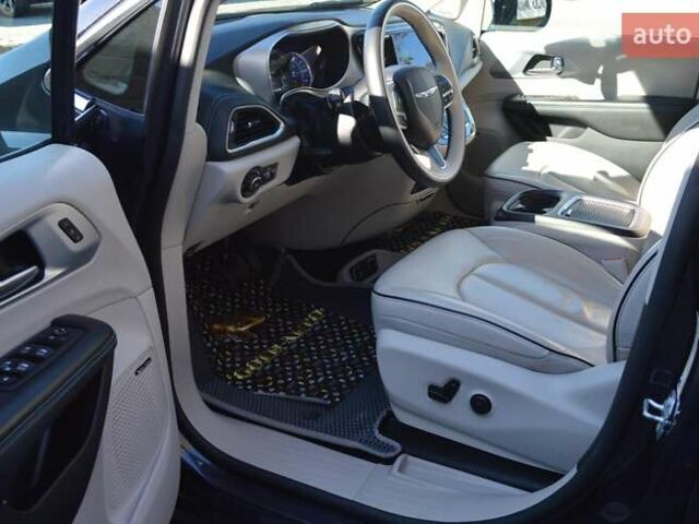 Серый Крайслер Пасифик, объемом двигателя 3.6 л и пробегом 43 тыс. км за 28500 $, фото 23 на Automoto.ua