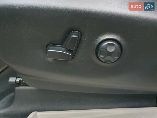 Сірий Крайслер Pacifica, об'ємом двигуна 3.6 л та пробігом 135 тис. км за 17999 $, фото 59 на Automoto.ua