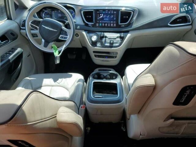 Сірий Крайслер Pacifica, об'ємом двигуна 3.6 л та пробігом 63 тис. км за 5900 $, фото 4 на Automoto.ua