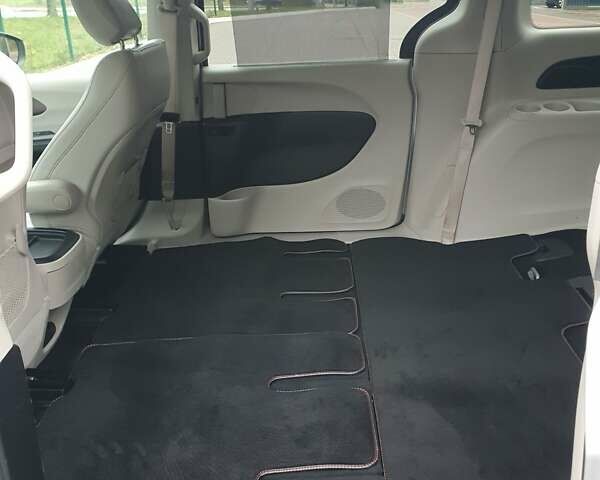 Серый Крайслер Пасифик, объемом двигателя 3.6 л и пробегом 85 тыс. км за 18999 $, фото 49 на Automoto.ua