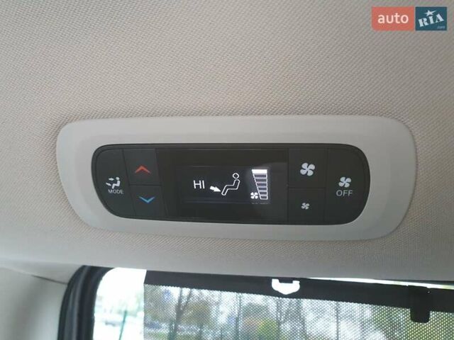 Серый Крайслер Пасифик, объемом двигателя 3.6 л и пробегом 85 тыс. км за 18999 $, фото 67 на Automoto.ua