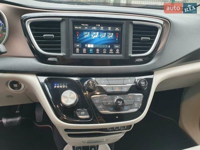 Серый Крайслер Пасифик, объемом двигателя 3.6 л и пробегом 85 тыс. км за 18999 $, фото 57 на Automoto.ua