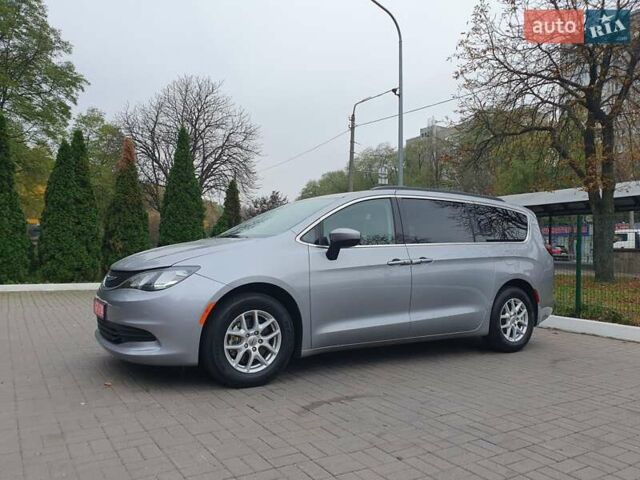 Серый Крайслер Пасифик, объемом двигателя 3.6 л и пробегом 85 тыс. км за 18999 $, фото 24 на Automoto.ua