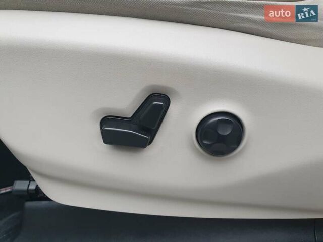 Серый Крайслер Пасифик, объемом двигателя 3.6 л и пробегом 85 тыс. км за 18999 $, фото 73 на Automoto.ua