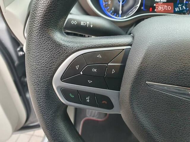 Серый Крайслер Пасифик, объемом двигателя 3.6 л и пробегом 85 тыс. км за 18999 $, фото 63 на Automoto.ua