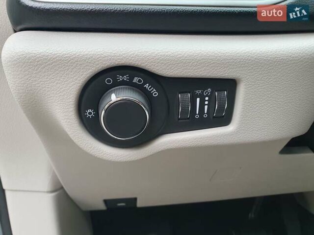 Серый Крайслер Пасифик, объемом двигателя 3.6 л и пробегом 85 тыс. км за 18999 $, фото 65 на Automoto.ua