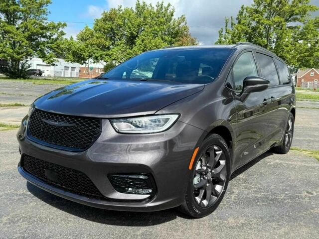 Сірий Крайслер Pacifica, об'ємом двигуна 3.6 л та пробігом 86 тис. км за 9500 $, фото 6 на Automoto.ua