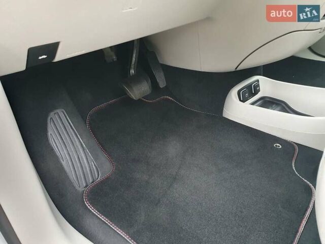 Серый Крайслер Пасифик, объемом двигателя 3.6 л и пробегом 85 тыс. км за 18999 $, фото 28 на Automoto.ua