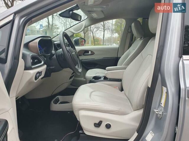 Серый Крайслер Пасифик, объемом двигателя 3.6 л и пробегом 85 тыс. км за 18999 $, фото 34 на Automoto.ua