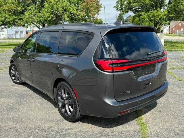 Сірий Крайслер Pacifica, об'ємом двигуна 3.6 л та пробігом 86 тис. км за 9500 $, фото 4 на Automoto.ua