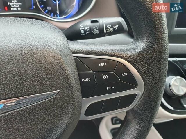 Серый Крайслер Пасифик, объемом двигателя 3.6 л и пробегом 85 тыс. км за 18999 $, фото 64 на Automoto.ua