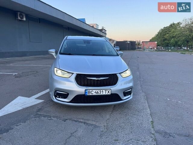 Сірий Крайслер Pacifica, об'ємом двигуна 3.61 л та пробігом 131 тис. км за 28500 $, фото 2 на Automoto.ua
