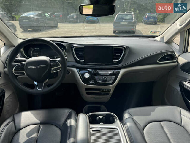 Серый Крайслер Пасифик, объемом двигателя 3.6 л и пробегом 185 тыс. км за 23200 $, фото 17 на Automoto.ua