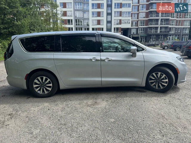 Серый Крайслер Пасифик, объемом двигателя 3.6 л и пробегом 185 тыс. км за 23200 $, фото 5 на Automoto.ua