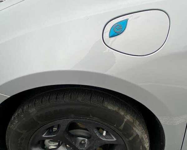 Серый Крайслер Пасифик, объемом двигателя 3.61 л и пробегом 133 тыс. км за 40800 $, фото 4 на Automoto.ua