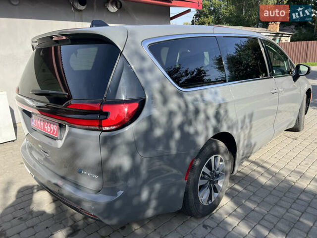 Сірий Крайслер Pacifica, об'ємом двигуна 3.6 л та пробігом 14 тис. км за 39900 $, фото 5 на Automoto.ua