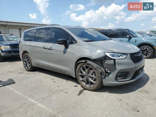 Сірий Крайслер Pacifica, об'ємом двигуна 3.6 л та пробігом 77 тис. км за 13300 $, фото 3 на Automoto.ua