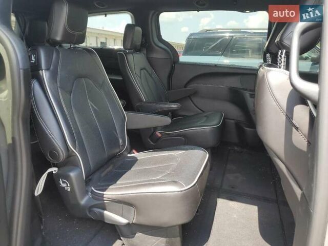 Сірий Крайслер Pacifica, об'ємом двигуна 3.6 л та пробігом 77 тис. км за 13300 $, фото 10 на Automoto.ua