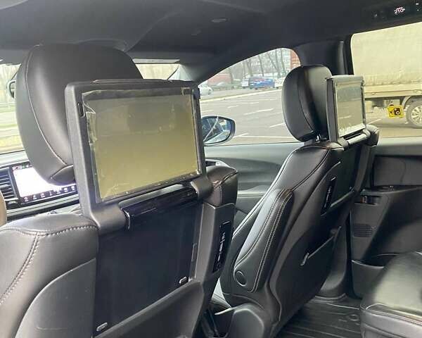 Серый Крайслер Пасифик, объемом двигателя 3.61 л и пробегом 133 тыс. км за 40800 $, фото 16 на Automoto.ua