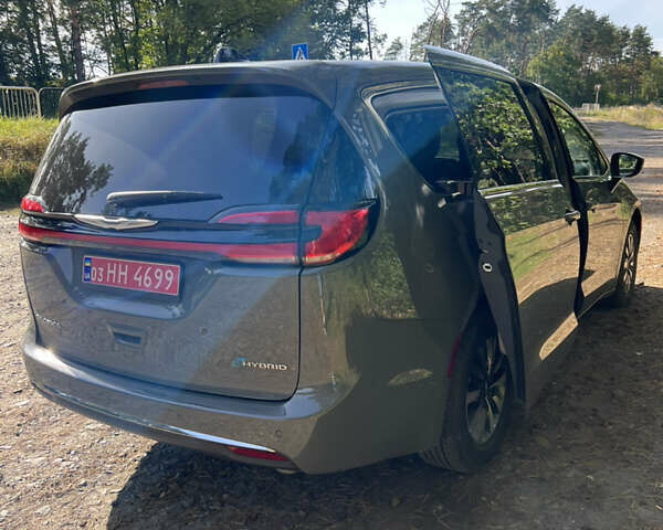Сірий Крайслер Pacifica, об'ємом двигуна 3.6 л та пробігом 14 тис. км за 39900 $, фото 4 на Automoto.ua