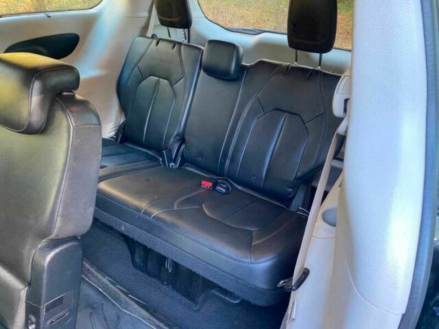 Серый Крайслер Пасифик, объемом двигателя 3.6 л и пробегом 54 тыс. км за 6500 $, фото 10 на Automoto.ua