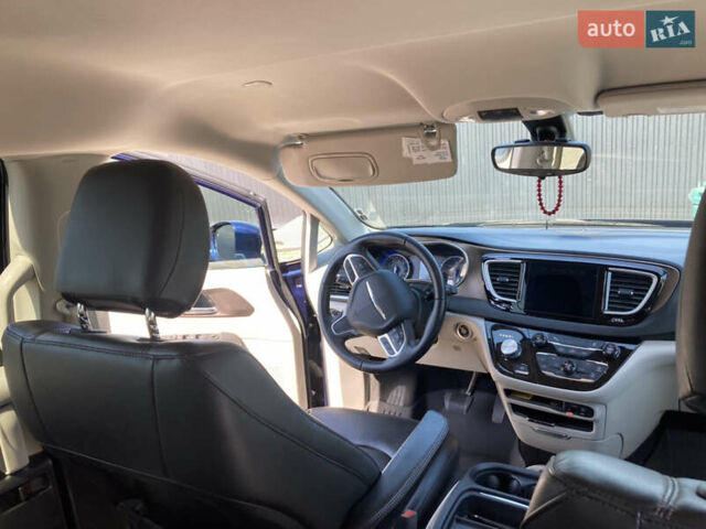 Синий Крайслер Пасифик, объемом двигателя 3.6 л и пробегом 115 тыс. км за 19999 $, фото 20 на Automoto.ua